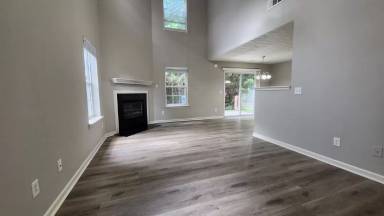Main picture of 281 Silver Ridge Dr