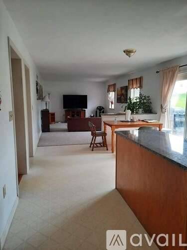 Main picture of 764 Oxford Rd