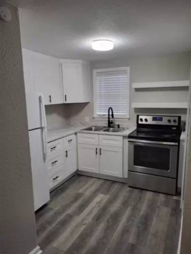 Main picture of 38 4th St SW
