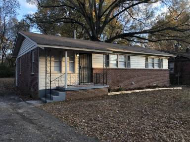 Main picture of 3834 Denver St