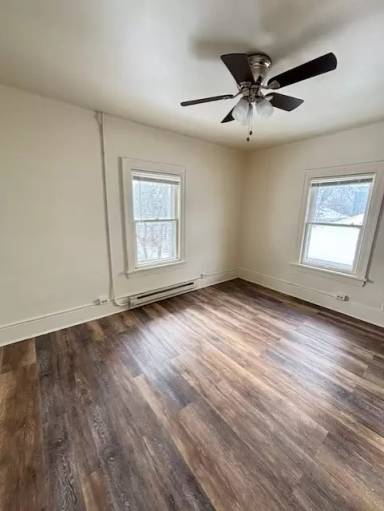 Main picture of 805 E Main St