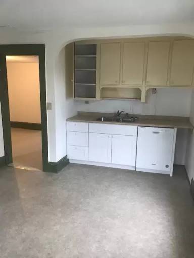 Main picture of 9 Central St