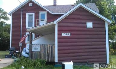 Main picture of 1004 1st Ave