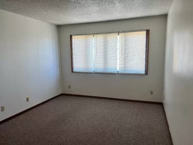 Main picture of 365 Ellis Ave