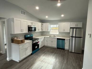 Main picture of 18 Willow Rd