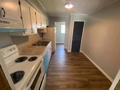 Main picture of 3902 E 11th St