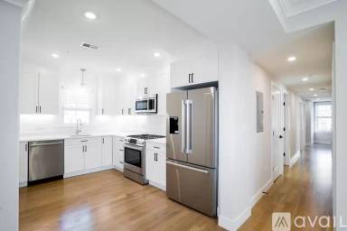 Main picture of 14 Atkins St