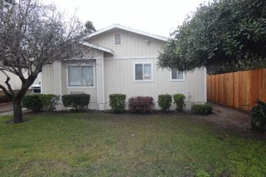 Main picture of 234 E Newlove Dr
