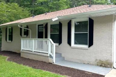 Main picture of 6661 Starling Dr SW