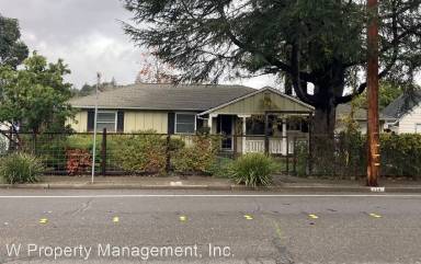 Main picture of 3241 Montgomery Dr