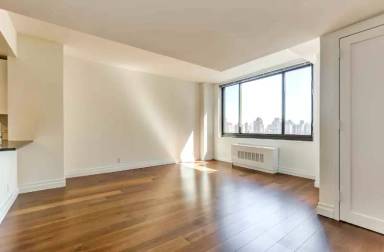 Main picture of 201 E 82nd St