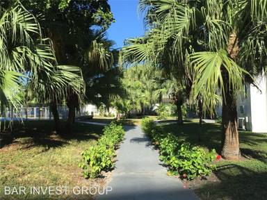 Main picture of 9770-9850 E Bay Harbor Dr & 1050 98th St Apartments