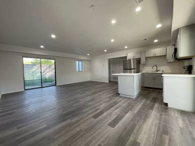 Main picture of 920 Shoofly St