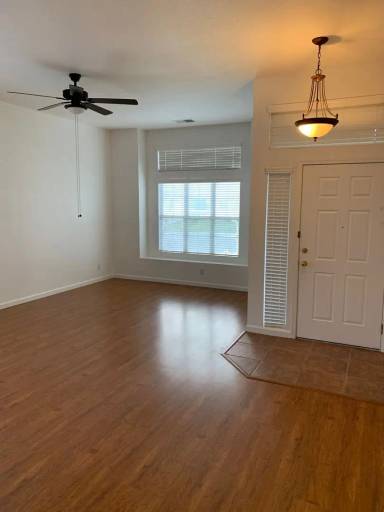 Main picture of 1660 Gill Dr