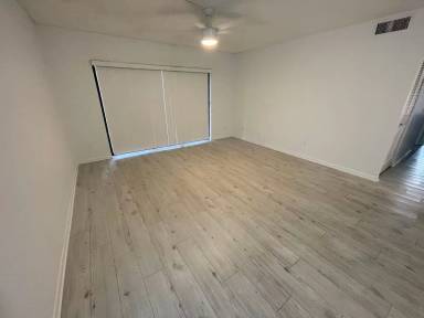 Main picture of 1612 S Pine Ridge Cir