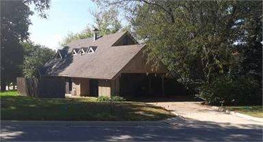 Main picture of 2604 University Dr