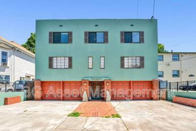 Main picture of 1919 Curtis St