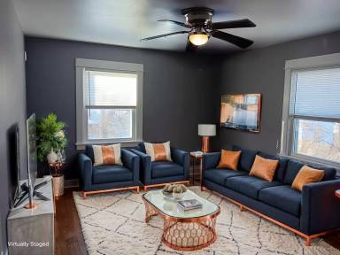 Main picture of 128 1/2 Pointview Ave