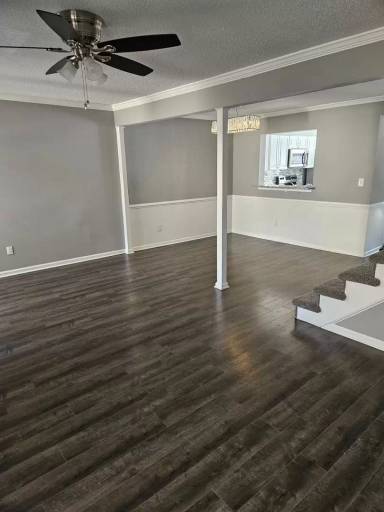 Main picture of 4306 Thomas Ln