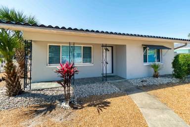 Main picture of 446 46th Ave