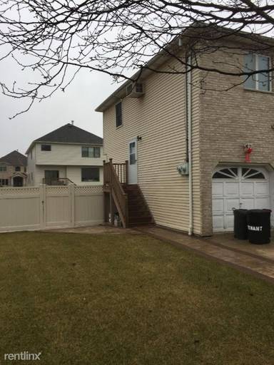 Main picture of 18 Carly Ct