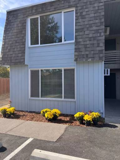Main picture of 513 NE 8th Ave