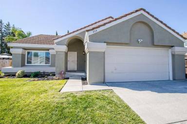 Main picture of 654 Laurelwood Cir