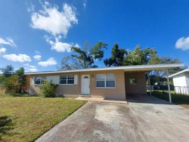 Main picture of 35 Roanoke Dr