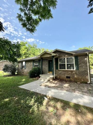 Main picture of 3416 Pembroke Rd