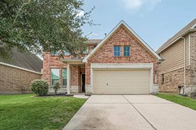 Main picture of 23611 Plantation Pines Ln