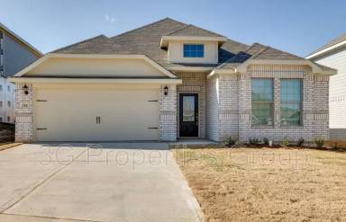 Main picture of 316 Lowery Oaks Trl