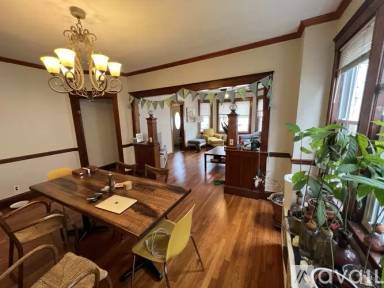 Main picture of 128 Nichols Ave