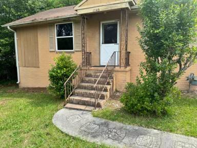 Main picture of 1340 Peavy Cir