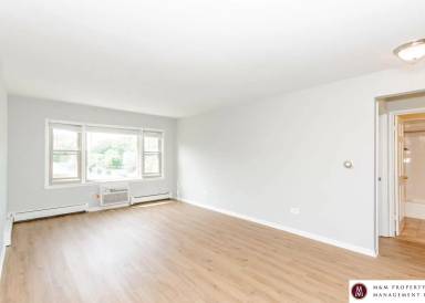 Main picture of 209 S Oak Park Ave