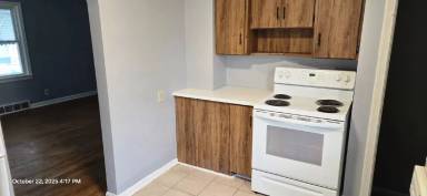 Main picture of 975 Clifford Ave