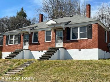 Main picture of 213 Carson Ct