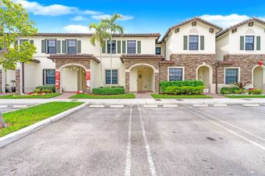 Main picture of 3268 W 92nd Pl