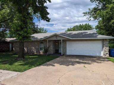 Main picture of 1604 S Redbud Pl