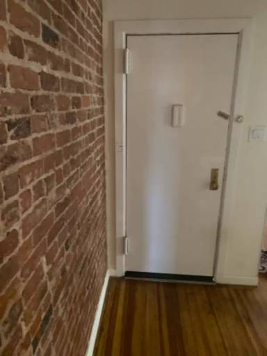 Main picture of 90 Saratoga Ave