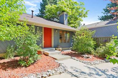 Main picture of 10223 E Peakview Ave