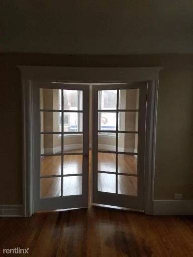 Main picture of 5407 S Indiana Ave