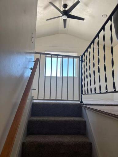 Main picture of 2610 S Mission Rd