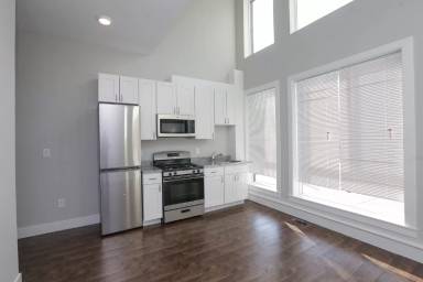Main picture of 1731 Ridge Ave