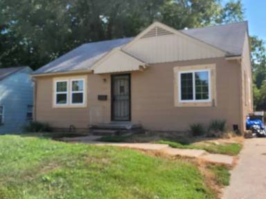Main picture of 5623 College Ave