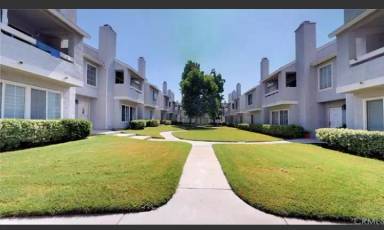 Main picture of 180 W Walnut Ave