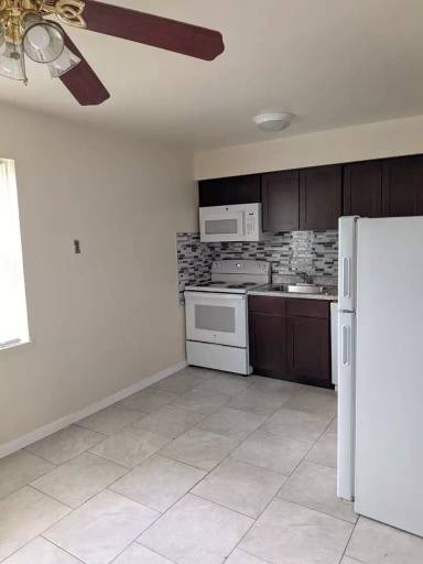 Main picture of 1001 N Spring St