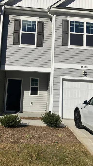 Main picture of 3513 Walker Dr W
