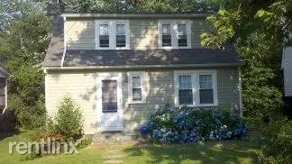 Main picture of 10 Aroostook Trl