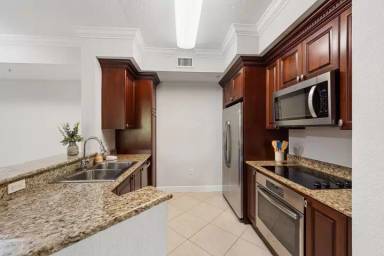 Main picture of Vizcaya Lakes at Renaissance Commons