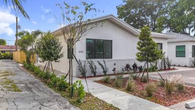 Main picture of 410 NW 41st St
